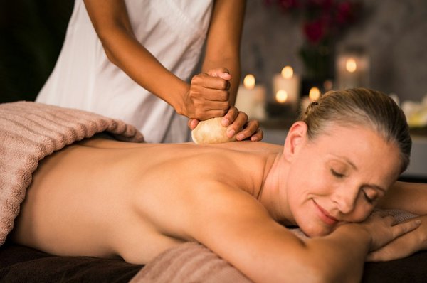 Découvrez le massage ayurvédique à lacrost pour votre bien-être